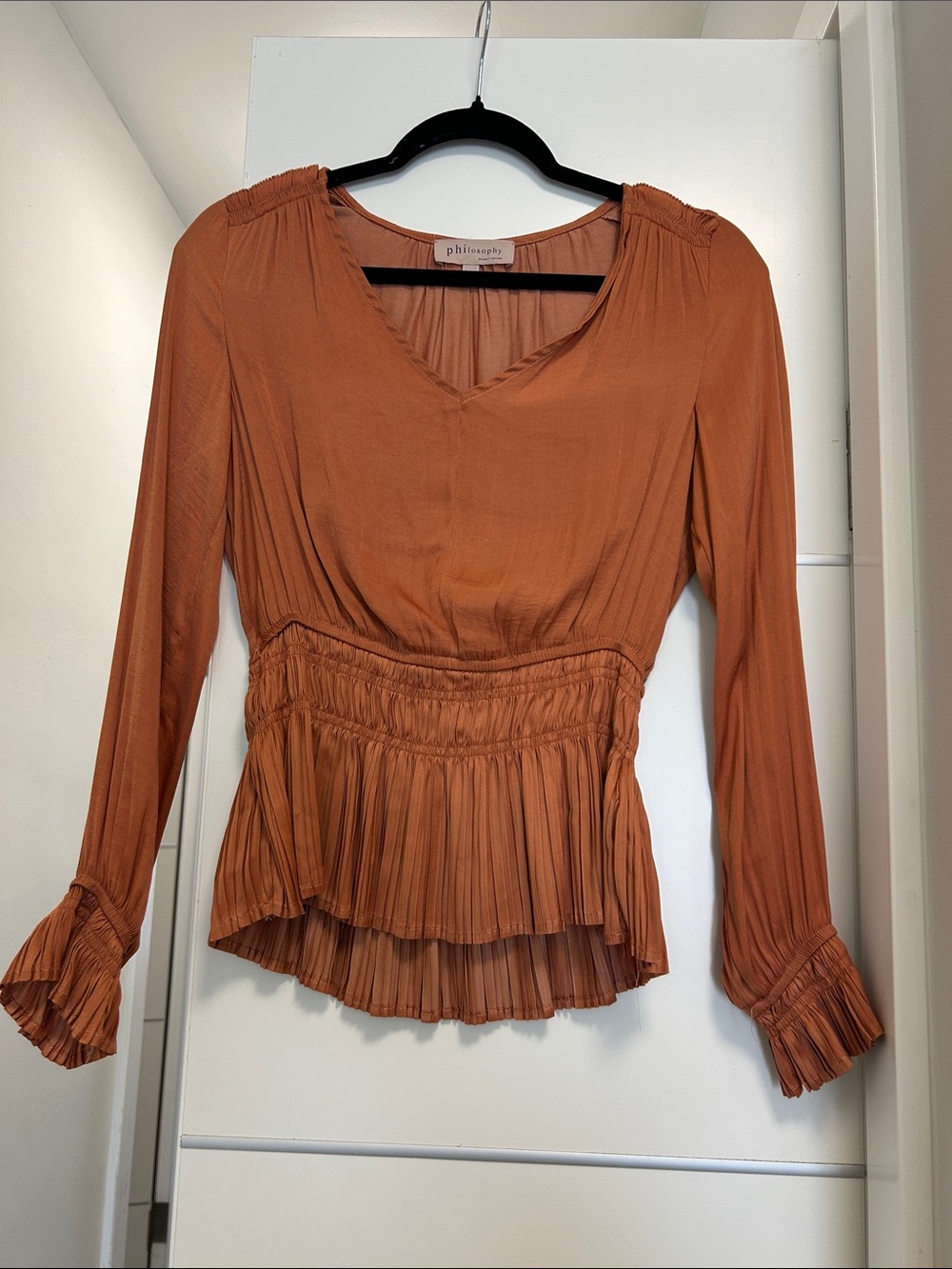 Philosophy Rust Pleated Waist V-Neck Long Sleeve Blouse